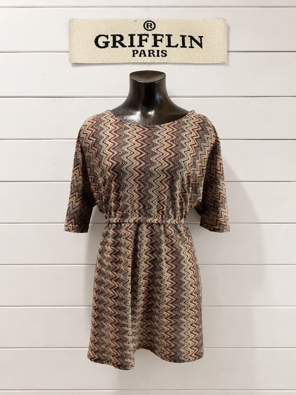 GRIFFLIN PARIS – Zigzag Open-Sleeve Knit Dress – Size L